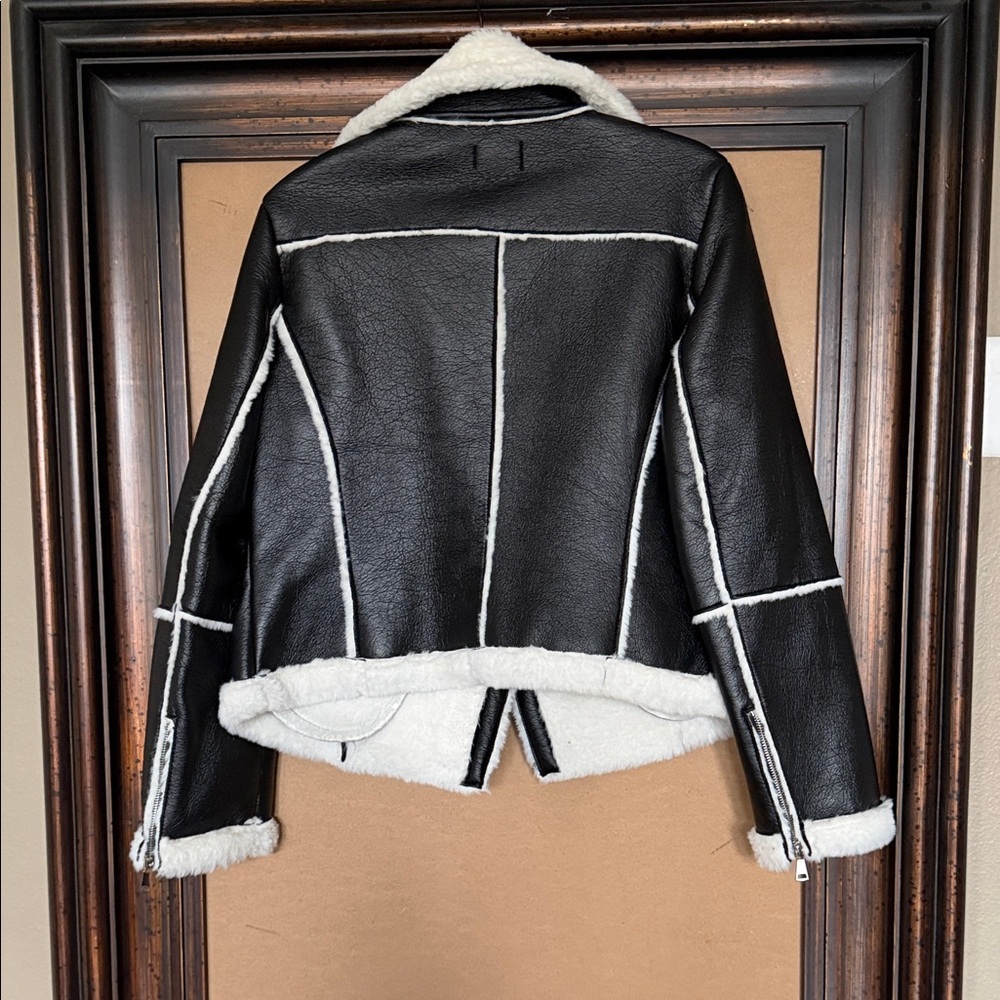 Superdown Genna Black Faux Leather Shearling Moto Jacket - Picture 4 of 8